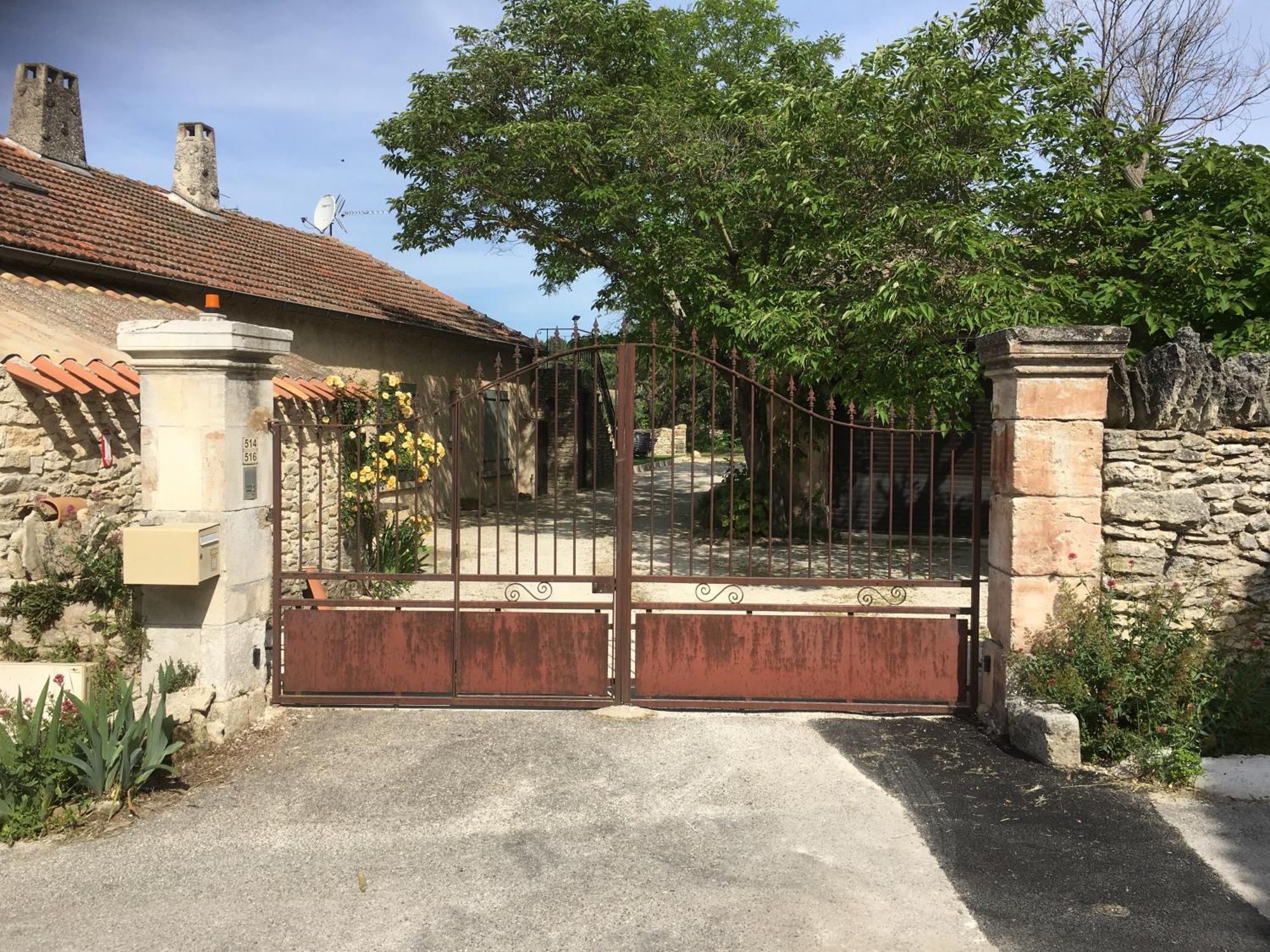 Ferienwohnung Les Juliens Gordes Exterior foto